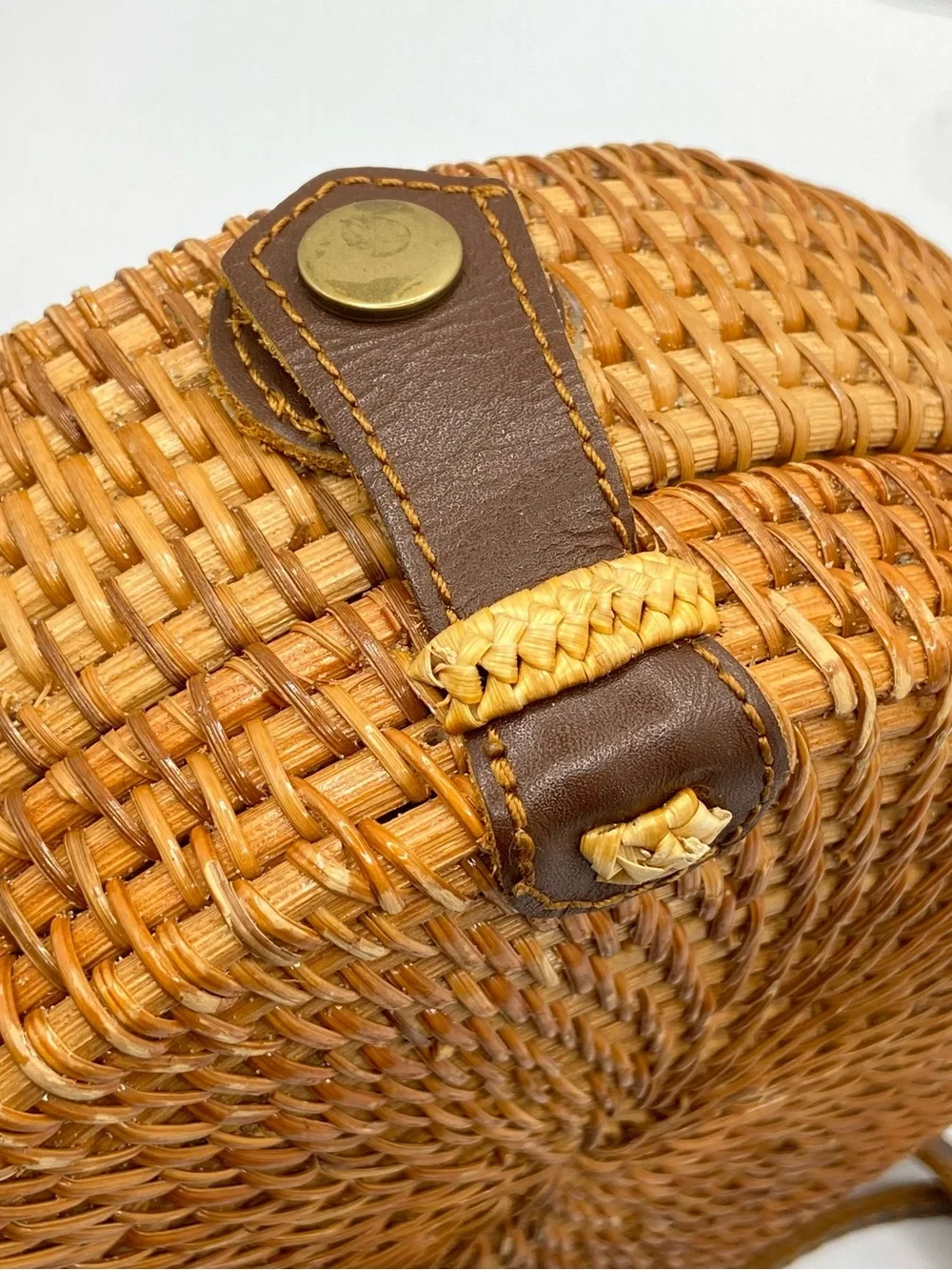 Handmade‎ Woven Round Straw Crossbody Bag with Bali Tropical Lining - Natural